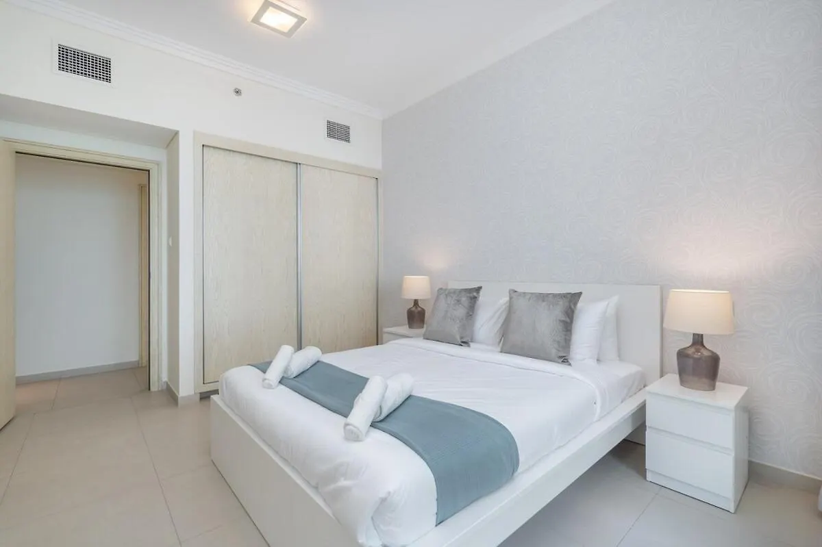 Premium 3-Bedroom With Direct Beach Access In Jbr Dubai Apartment